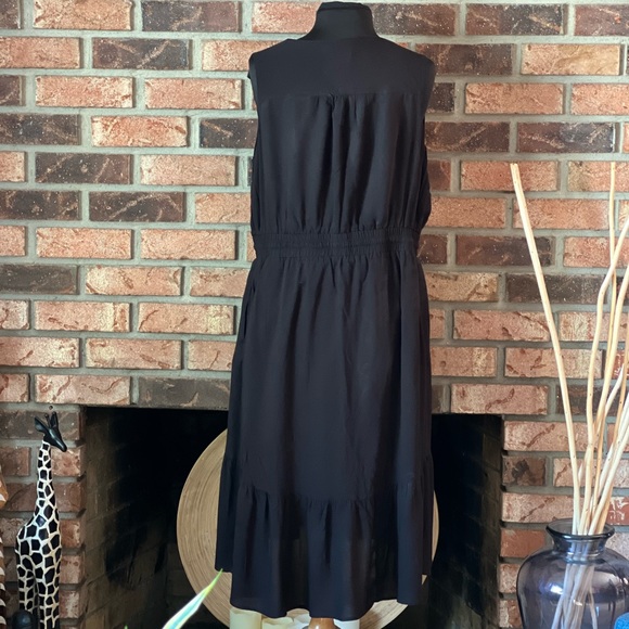 Terra & Sky Sleeveless Dress - Picture 3 of 3